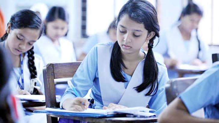 "বছরের শেষের দিকে বার্ষিক পরীক্ষা হতে পারে"– "বছরের শেষের দিকে বার্ষিক পরীক্ষা হতে পারে"–
