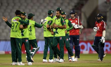 জয়ের দেখা পেল পাকিস্তান