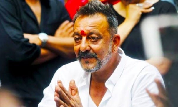 বলিউড তারকা সঞ্জয় দত্ত ক্যান্সারের সাথে যুদ্ধে জয়লাভ করেছেন...