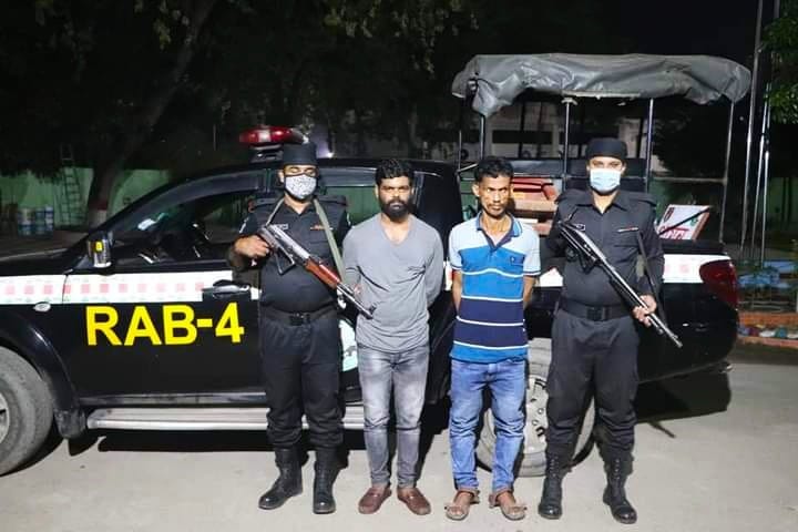 সাভারে ছিনতাইকারীদের ছুরিকাঘাতে রাবি'র সাবেক শিক্ষার্থী ও স্কুল শিক্ষক হত্যার ঘটনায় গ্রেফতার ২