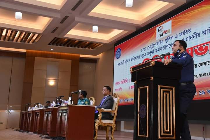 হ্যামিলনের বাঁশিওয়ালা হওয়ার ক্ষমতা পুলিশের আছে: আইজিপি