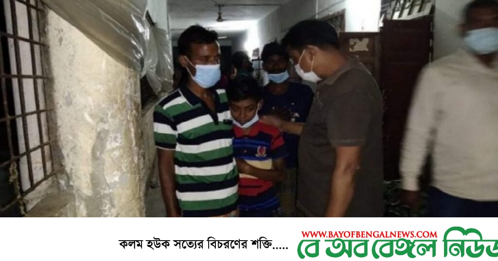 মাগুরায় সন্তানের আর্তনাদে মায়ের উন্নত চিকিৎসায় এগিয়ে এলেন যুবলীগ নেতা ফজলুর রহমান মাগুরায় সন্তানের আর্তনাদে মায়ের উন্নত চিকিৎসায় এগিয়ে এলেন যুবলীগ নেতা ফজলুর রহমান
