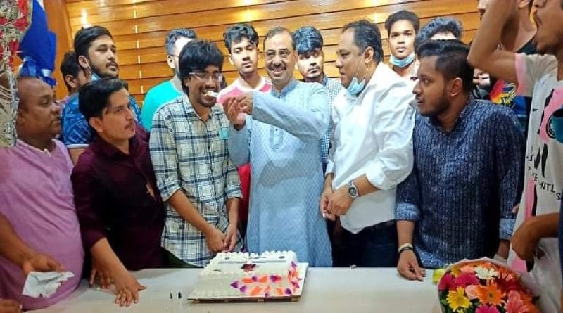 চুয়েট ছাত্রলীগের উদ্যোগে আ. জ. ম. নাছিরের জন্মদিন উৎযাপন।